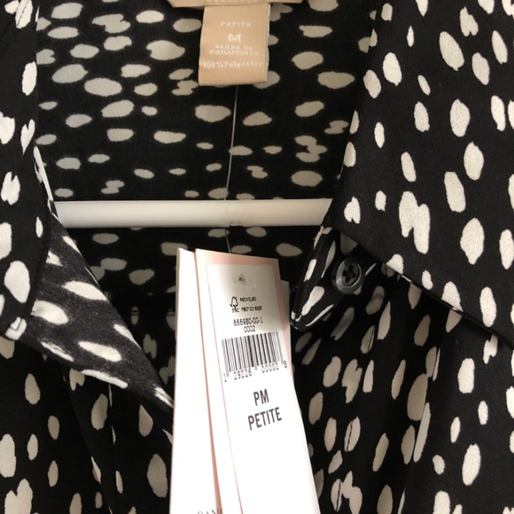 Black and white button down top - Picture 2 of 2